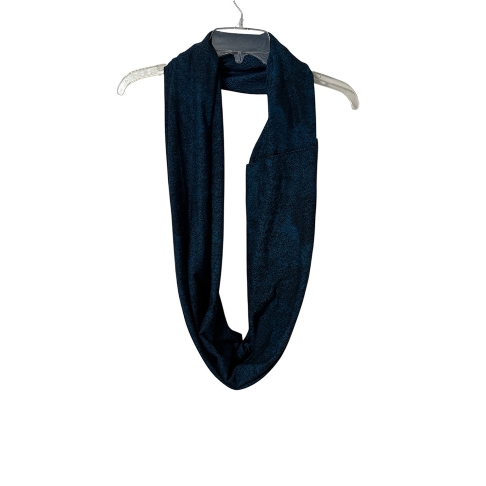 Lululemon Cozy Blue/Green Infinity Scarf Knit Wrap